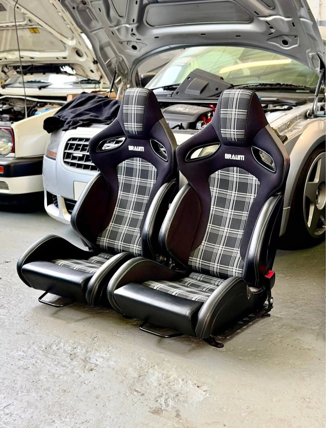 BRAUM Elite-S Grey Plaid Reclining Bucket Seats with VW Golf/Caddy Base Mounts