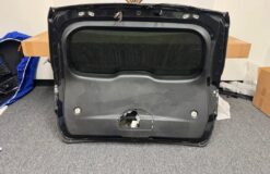 GENUINE OEM 2014–2024 DODGE DURANGO COMPLETE TAILGATE ASSEMBLY – FACTORY BLACK w/ CAMERA 