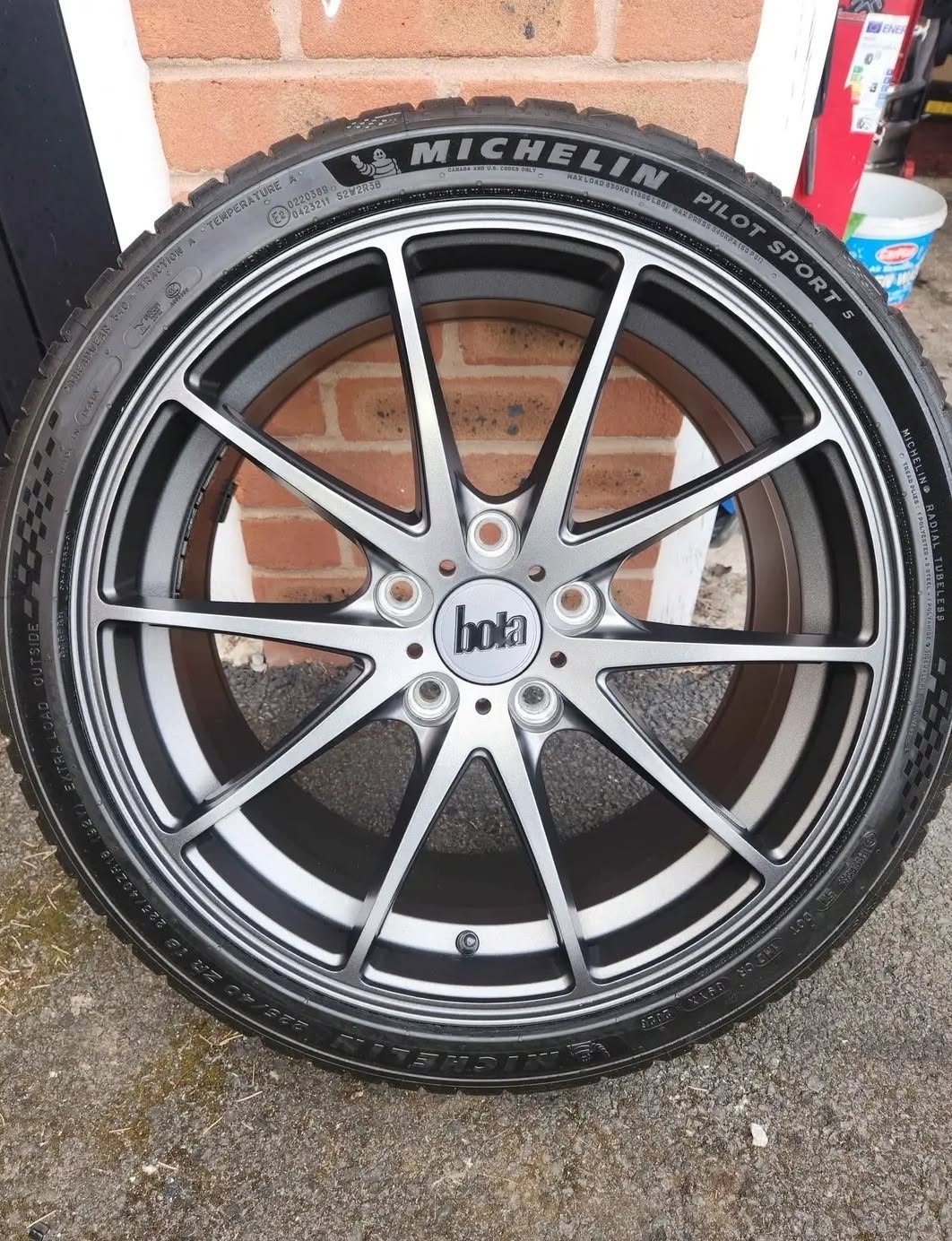 BOLA B9 Matt Gunmetal Grey Alloy Wheels – BMW 5x120