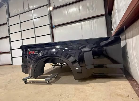 GENUINE OEM 2017–2022 FORD F-450 DUALLY 8FT ALUMINUM BED & TAILGATE – FACTORY BLACK