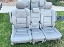 NEAR-NEW OEM 2011–2013 HONDA ODYSSEY COMPLETE MIDDLE & THIRD ROW SEATS – WITH ALL HARDWARE!