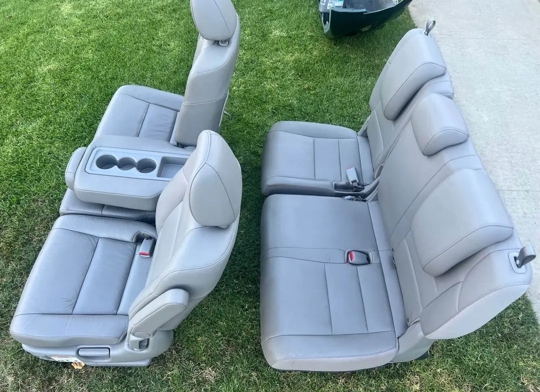 NEAR-NEW OEM 2011–2013 HONDA ODYSSEY COMPLETE MIDDLE & THIRD ROW SEATS – WITH ALL HARDWARE! - Image 11