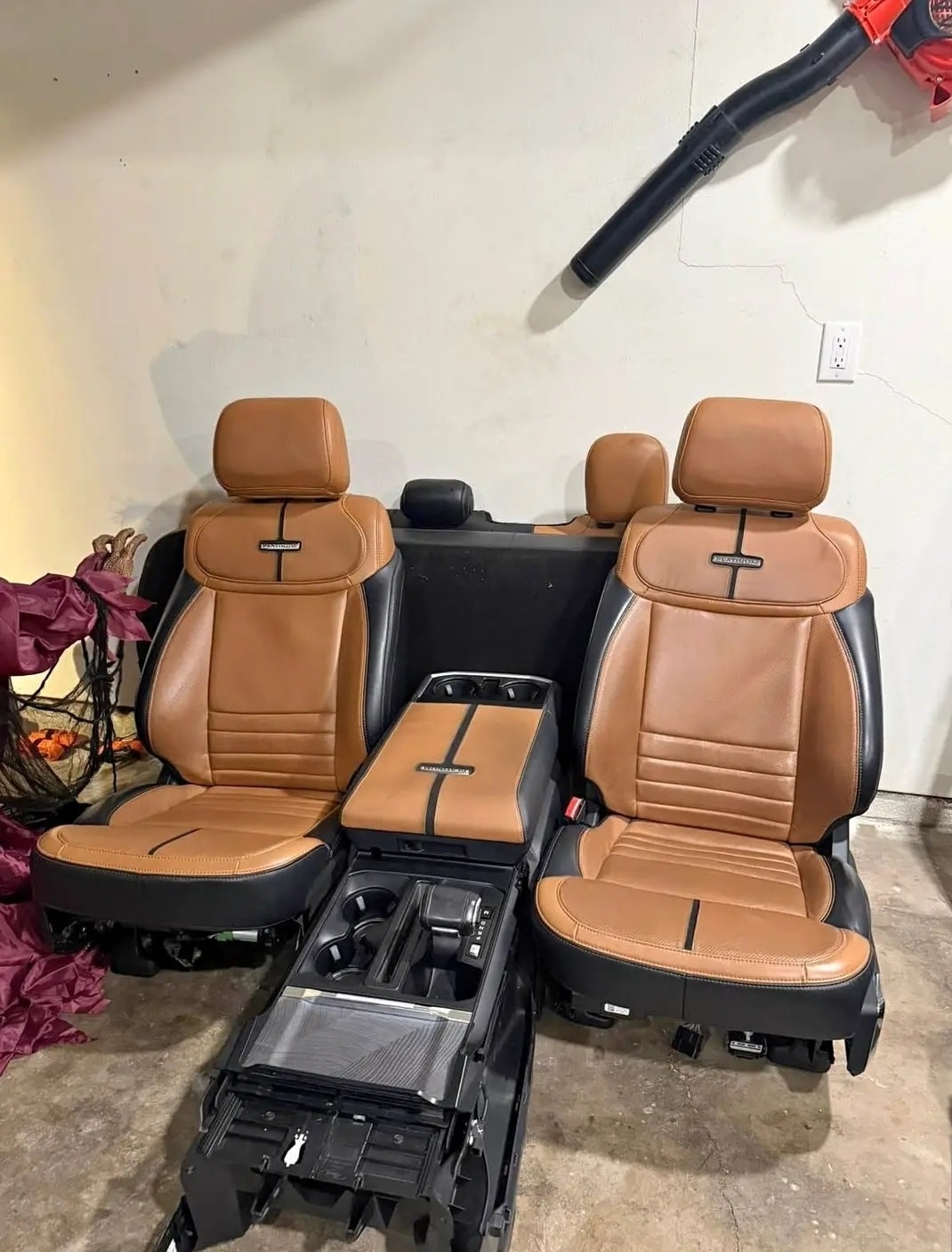 ULTRA-LUXURY OEM FORD F-150 PLATINUM "PEANUT BUTTER" LEATHER SEATS & CENTER CONSOLE BUNDLE – MASSAGE, HEAT & COOL!