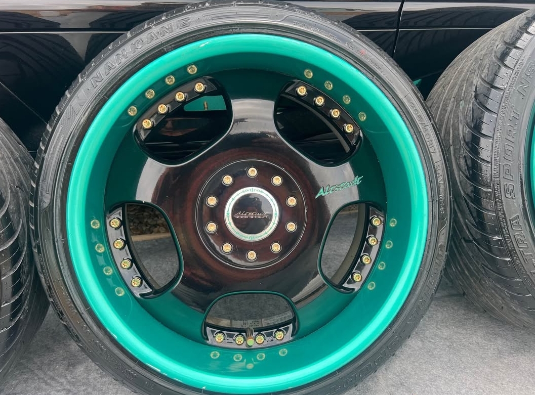 Altstadt Deep Dish 17" Alloy Wheels & Tyres – Set of 4 - Image 4