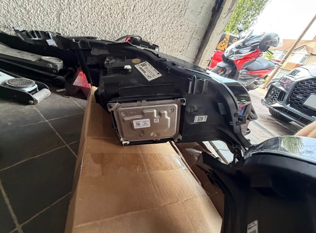 Peugeot 208 GT Line 2025 Headlights – Pair - Image 4